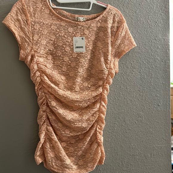 NWT, FREE PEOPLE, Keep It Simple Lace Baby Tee In Coral Sand, Small - Picture 2 of 3